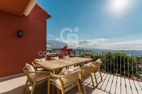 Takvåning i Benahavis, Malaga, Spanien 4 sovrum, 253 kvm. Nr. 157559