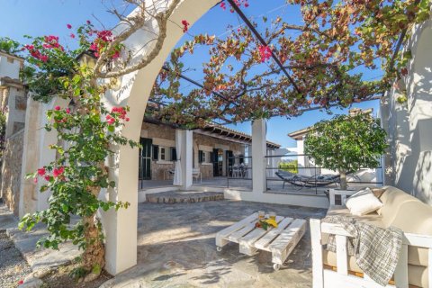 Finca för uthyrning Pollenca, Mallorca, Spanien 4 sovrum, 230 kvm. Nr. 139208 - foto 1