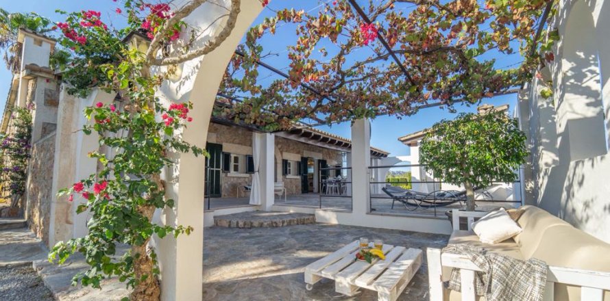 Finca Pollenca, Mallorca, Spanien 4 sovrum, 230 kvm. Nr. 139208