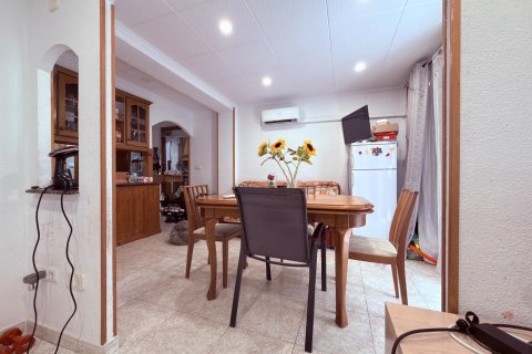 Apartment for sale in Alicante, Spain 1 bedroom, 53 sq.m. No. 183102 - photo 8