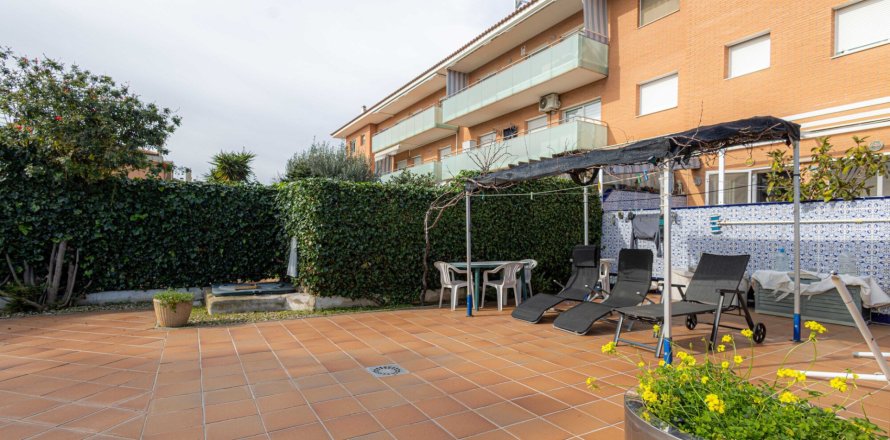 Appartamento a Pineda de Mar, Barcelona, Spagna 4 camere da letto, 143 mq. N° 151976