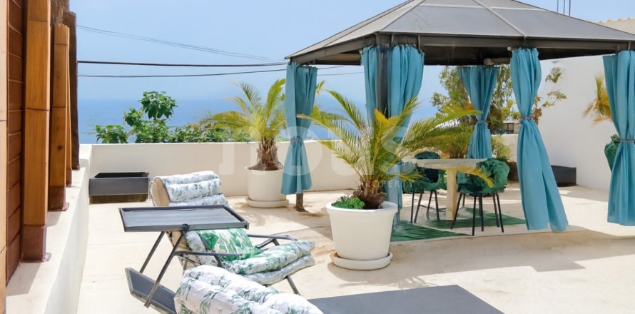 Townhouse in Los Menores, Tenerife, Spain 2 bedrooms, 125 sq.m. No. 151973
