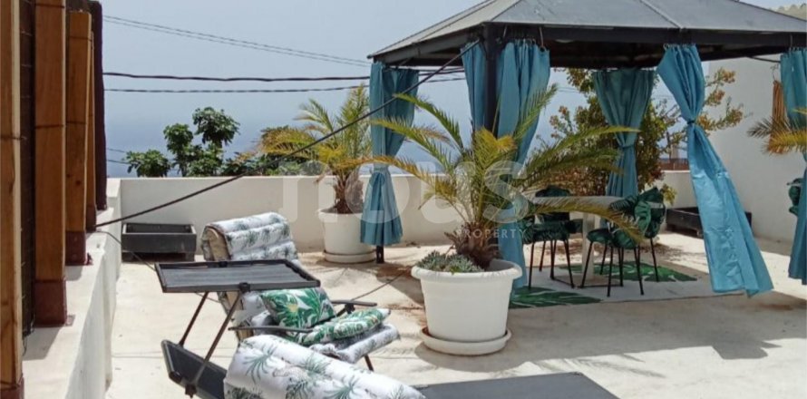 Casa adosada en Los Menores, Tenerife, España 2 dormitorios, 125 m2 No. 151973