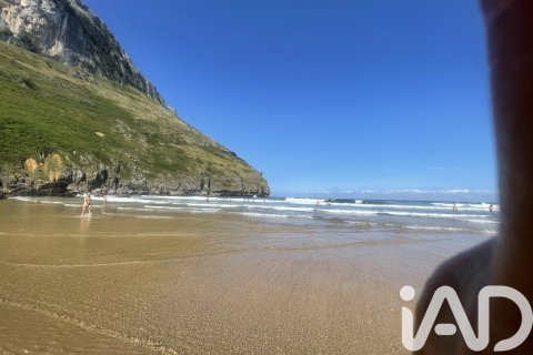 Zemes gabals Castro-Urdiales, Cantabria, Spānijā 491 m2 Nr. 185199
