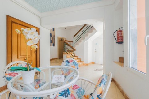 Продажа квартиры Торревьеха, Аликанте, Испания 2 спальни, 77м2 №139778 - фото 16
