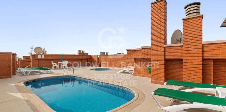 Apartment à Barcelona, Espagne 3 chambres, 101 m2 No. 157347