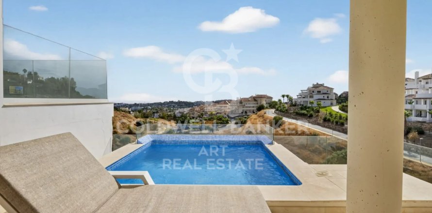 Apartment in Marbella, Malaga, Spain 2 bedrooms,  No. 157350