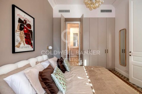 Apartament w Barcelona, Hiszpania 4 sypialnie, 197 mkw. nr 157348 – zdjęcie 17