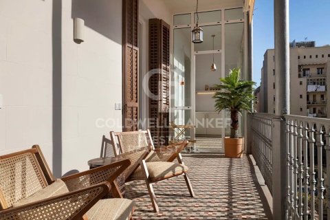 Apartament w Barcelona, Hiszpania 4 sypialnie, 197 mkw. nr 157348 – zdjęcie 2