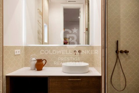 Apartament w Barcelona, Hiszpania 4 sypialnie, 197 mkw. nr 157348 – zdjęcie 12