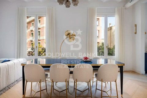 Продажа квартиры в Барселона, Испания 3 спальни, 184м2 №157349 - фото 6