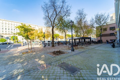 Commercial property à vendre à Madrid, Espagne, 188 m2 No. 188181 - photo 13