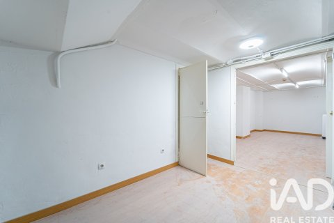 Commercial property à vendre à Madrid, Espagne, 188 m2 No. 188181 - photo 17