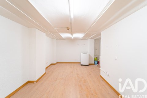 Commercial property à vendre à Madrid, Espagne, 188 m2 No. 188181 - photo 27