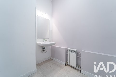 Commercial property à vendre à Madrid, Espagne, 188 m2 No. 188181 - photo 5