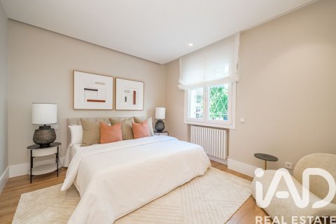 Huoneisto myytävänä Madrid, Espanja, 3 makuuhuonetta, 173 m2 No. 188184 - kuva 11