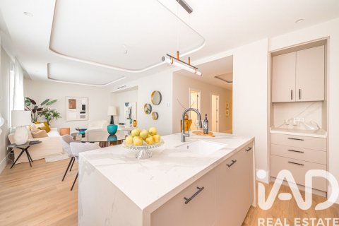 Huoneisto myytävänä Madrid, Espanja, 3 makuuhuonetta, 173 m2 No. 188184 - kuva 12