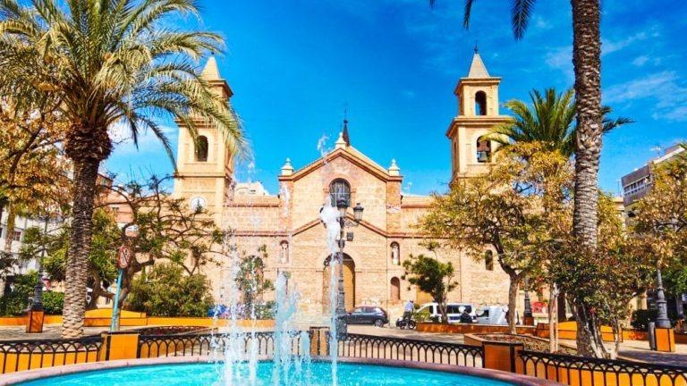 Apartment in Torrevieja, Alicante, Spain 2 bedrooms, 87 sq.m. No. 111214