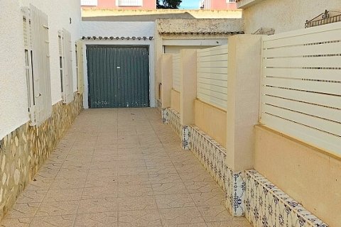 Villa for sale Torre de la Horadada, Alicante, Spain 5 bedrooms, 125 sq.m. No. 111203 - photo 26