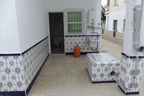 Villa for sale Torre de la Horadada, Alicante, Spain 5 bedrooms, 125 sq.m. No. 111203 - photo 6