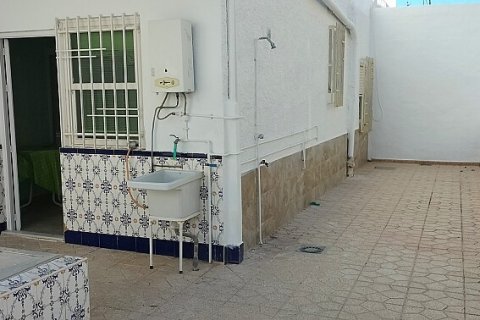 Villa for sale Torre de la Horadada, Alicante, Spain 5 bedrooms, 125 sq.m. No. 111203 - photo 9