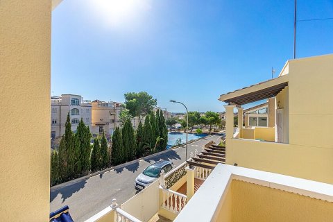 Villa till salu Villamartin, Alicante, Spanien 3 sovrum, 81 kvm. Nr. 111205 - foto 3