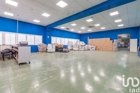 Propiedad comercial en venta en Leganés, Madrid, España 3025 m2 No. 153343 - foto 5