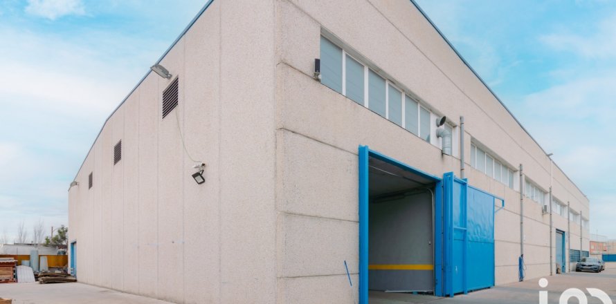 Propiedad comercial en Leganés, Madrid, España 3025 m2 No. 153343