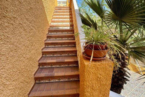 Hus till salu i El Campello, Alicante, Spanien 4 sovrum, 228 kvm. Nr. 153338 - foto 7