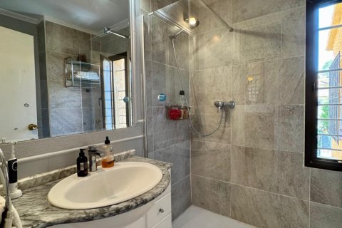 Hus till salu i El Campello, Alicante, Spanien 4 sovrum, 228 kvm. Nr. 153338 - foto 5