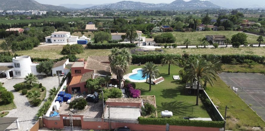 Villa in Denia, Alicante, Spanien 4 Schlafzimmer, 284 m2 Nr. 192471