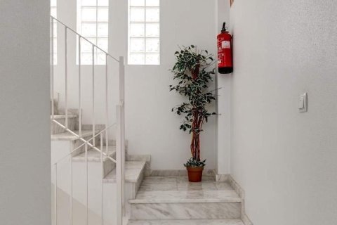 Продажа квартиры в Гуардамар-дель-Сегура, Аликанте, Испания 3 спальни, 116м2 №165456 - фото 11