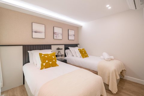 Apartment à vendre à Madrid, Espagne, 2 chambres, 120 m2 No. 165458 - photo 6