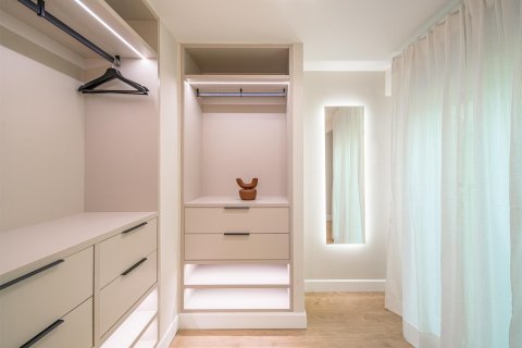 Apartment à vendre à Madrid, Espagne, 2 chambres, 120 m2 No. 165458 - photo 8