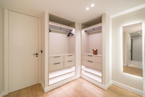 Apartment à vendre à Madrid, Espagne, 2 chambres, 120 m2 No. 165458 - photo 10