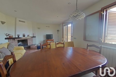 Продажа дома в Артеса-де-Сегре, Лерида, Испания 5 спален, 772м2 №153948 - фото 22