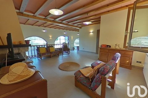 Продажа дома в Артеса-де-Сегре, Лерида, Испания 5 спален, 772м2 №153948 - фото 12