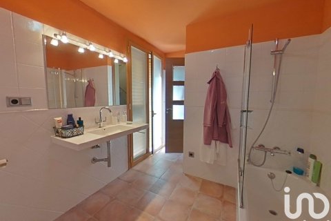 Продажа дома в Артеса-де-Сегре, Лерида, Испания 5 спален, 772м2 №153948 - фото 15