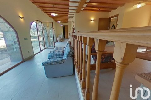 Продажа дома в Артеса-де-Сегре, Лерида, Испания 5 спален, 772м2 №153948 - фото 17