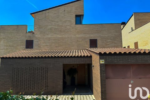 Dom w L'Ametlla Del Valles, Barcelona, Hiszpania 3 sypialnie, 245 mkw. nr 153949 – zdjęcie 4