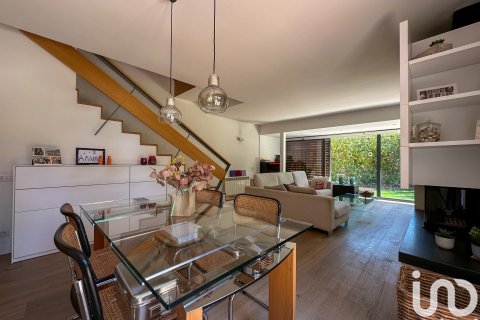 Dom w L'Ametlla Del Valles, Barcelona, Hiszpania 3 sypialnie, 245 mkw. nr 153949 – zdjęcie 9