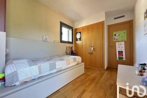 Dom w L'Ametlla Del Valles, Barcelona, Hiszpania 3 sypialnie, 245 mkw. nr 153949 – zdjęcie 29