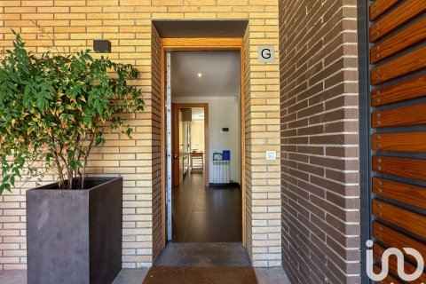 Dom w L'Ametlla Del Valles, Barcelona, Hiszpania 3 sypialnie, 245 mkw. nr 153949 – zdjęcie 5