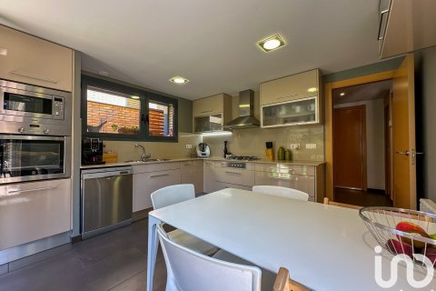 Dom w L'Ametlla Del Valles, Barcelona, Hiszpania 3 sypialnie, 245 mkw. nr 153949 – zdjęcie 21