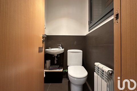 Dom w L'Ametlla Del Valles, Barcelona, Hiszpania 3 sypialnie, 245 mkw. nr 153949 – zdjęcie 20