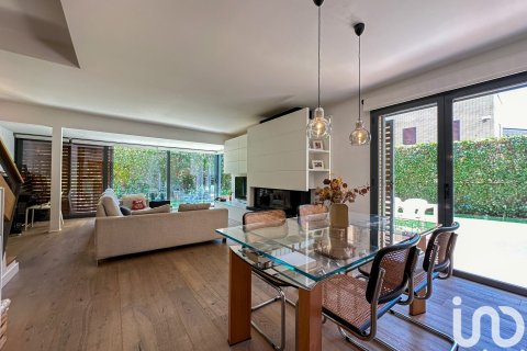 Dom w L'Ametlla Del Valles, Barcelona, Hiszpania 3 sypialnie, 245 mkw. nr 153949 – zdjęcie 8