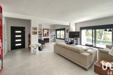 Продажа дома в С'Агаро, Герона, Испания 4 спальни, 260м2 №153947 - фото 5