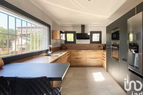 Продажа дома в С'Агаро, Герона, Испания 4 спальни, 260м2 №153947 - фото 7