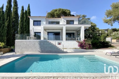 Продажа дома в С'Агаро, Герона, Испания 4 спальни, 260м2 №153947 - фото 2