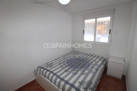 Apartment for sale in Torrevieja, Alicante, Spain 3 bedrooms, 86 sq.m. No. 181923 - photo 12